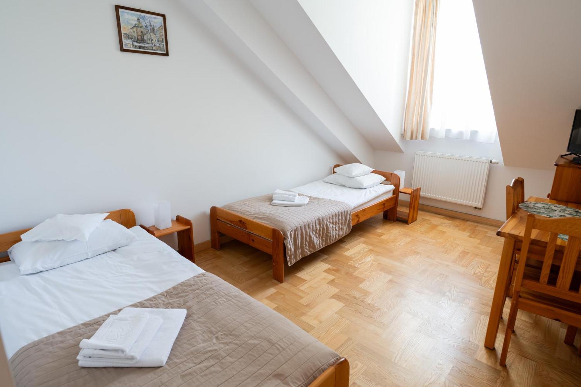 Pokoje Goscinne Dom Sw. Szymona Krakow Ngoại thất bức ảnh