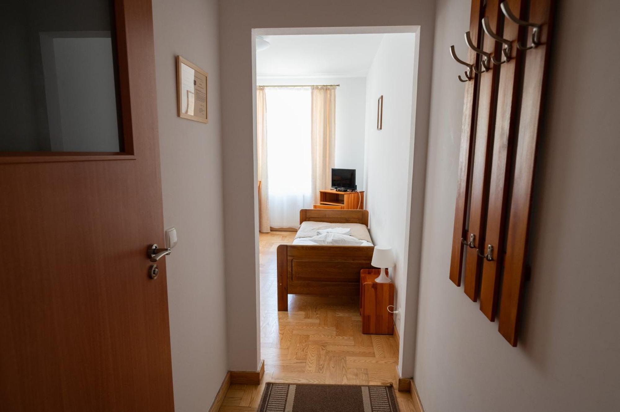 Pokoje Goscinne Dom Sw. Szymona Krakow Ngoại thất bức ảnh