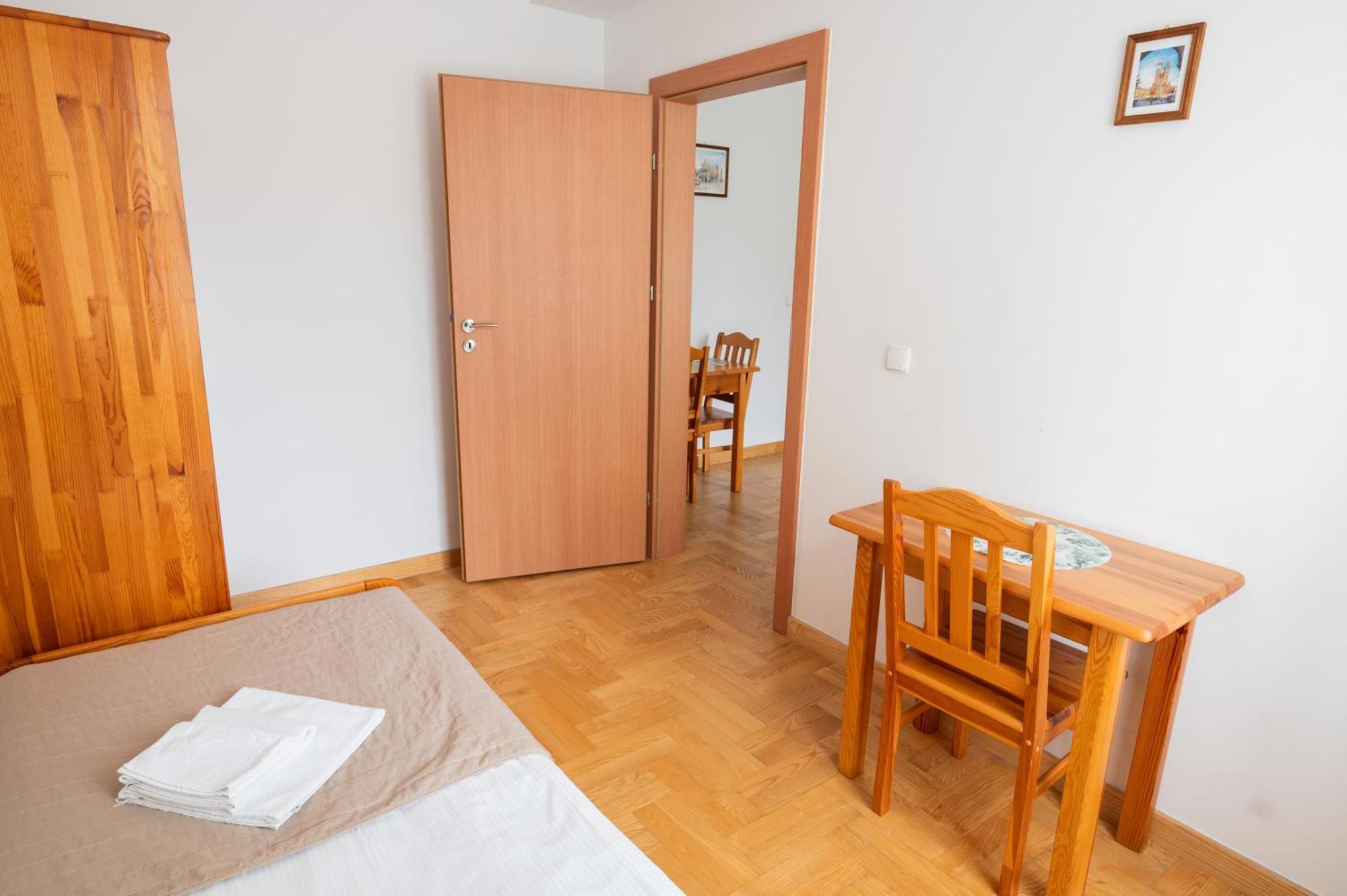 Pokoje Goscinne Dom Sw. Szymona Krakow Ngoại thất bức ảnh