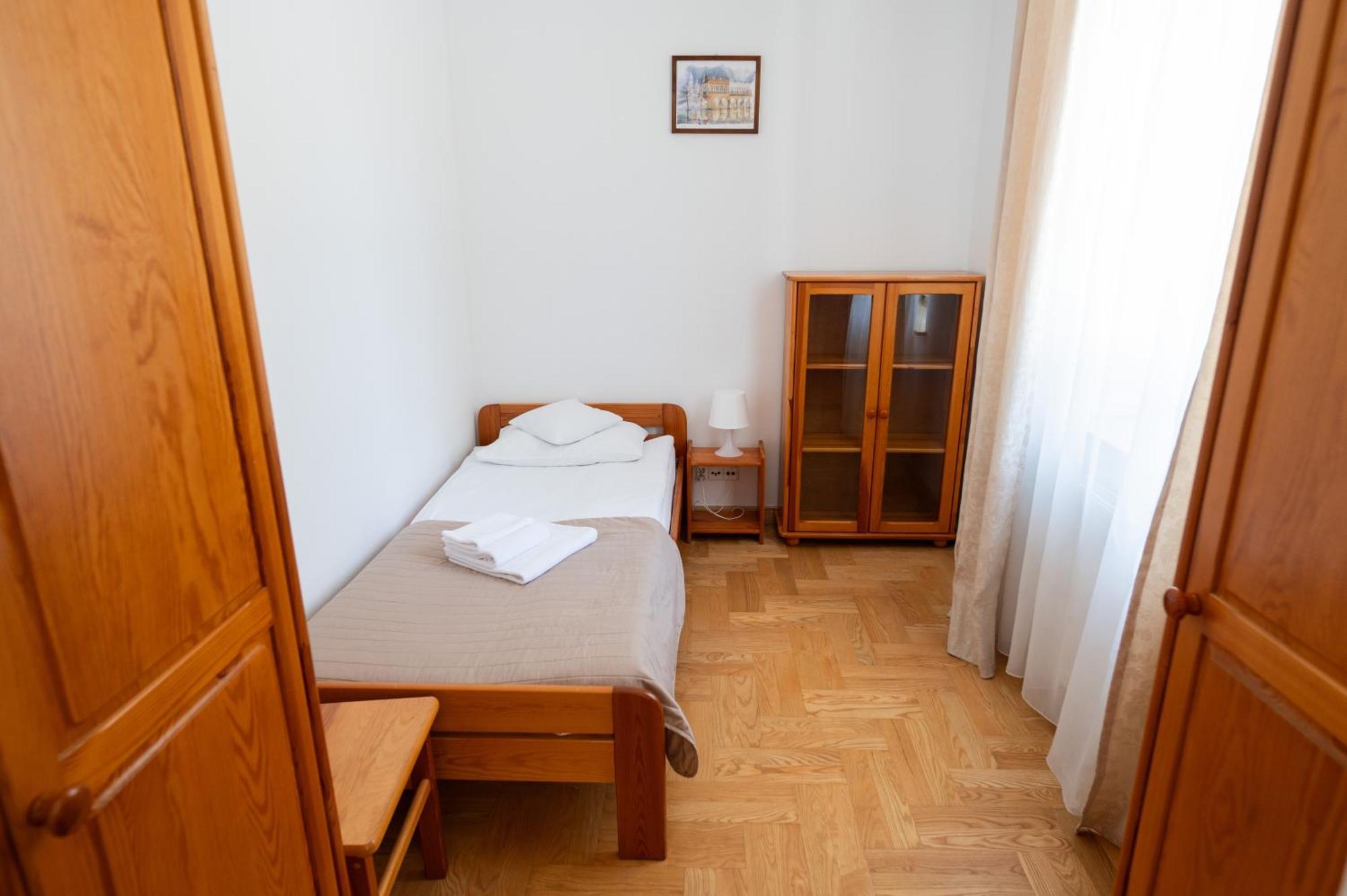 Pokoje Goscinne Dom Sw. Szymona Krakow Ngoại thất bức ảnh
