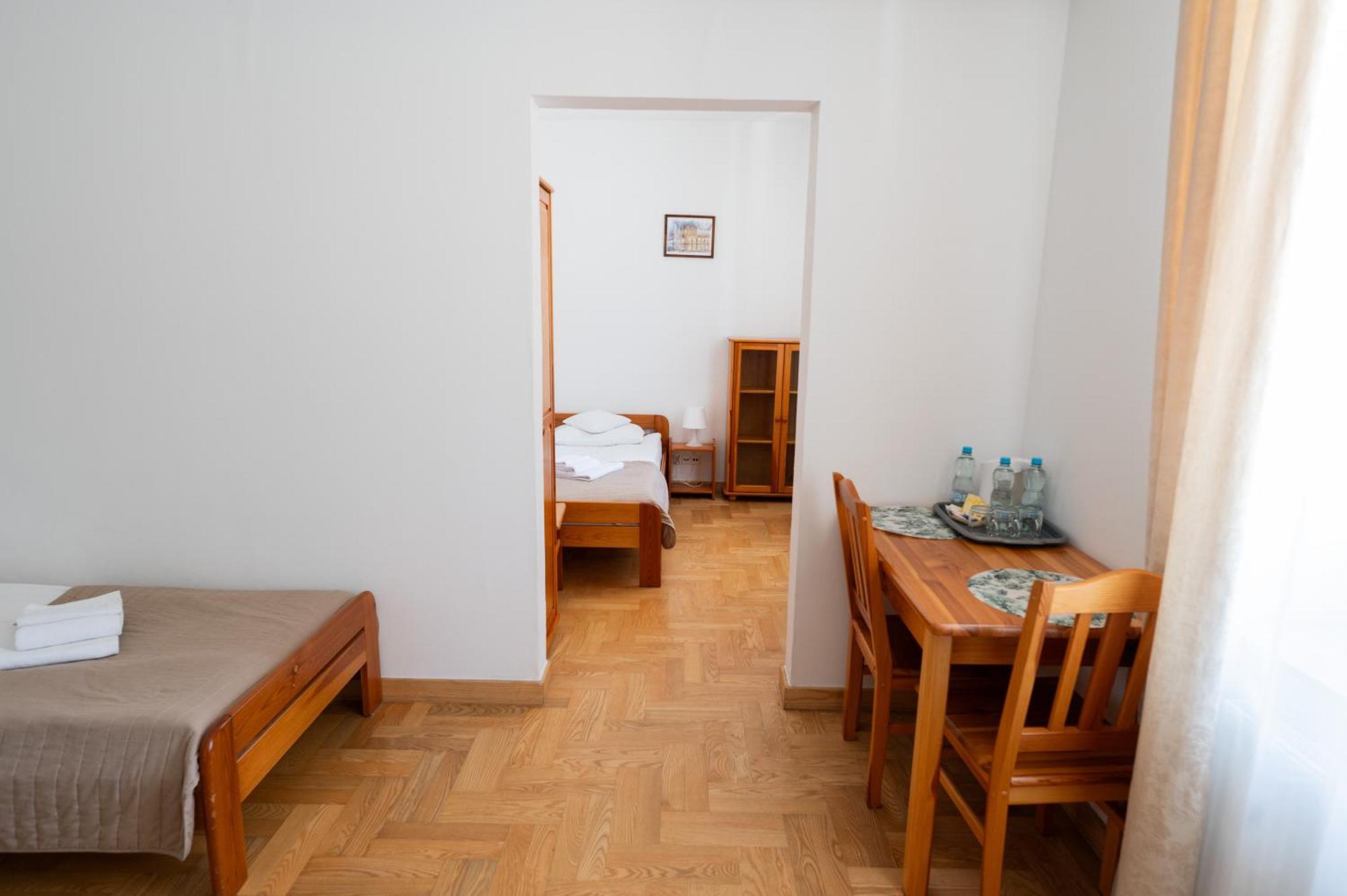 Pokoje Goscinne Dom Sw. Szymona Krakow Ngoại thất bức ảnh